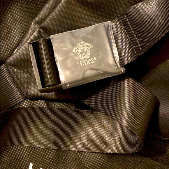 Versace Belt Bag Black Travel Pouch Fanny Pack Crossbody Medusa Designer NEW - Picture 3 of 3
